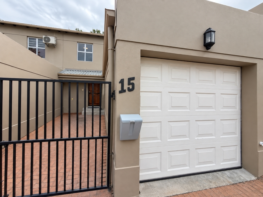 2 Bedroom Property for Sale in Brackenfell Central Western Cape